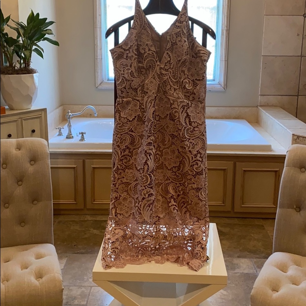 XL lace cocktail dress with matching lining...